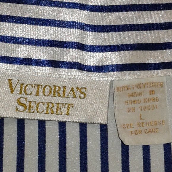 Victoria`s Secret Button Down Sleep Shirt - Large - Picture 13 of 13